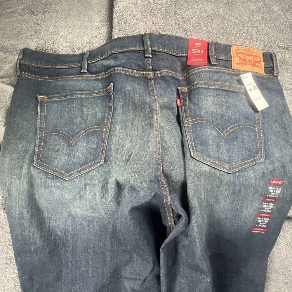 Levis tapered big